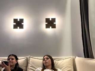 suzannfulliton live on CamSoda