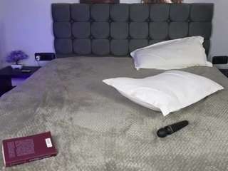 FreyaJels live cam preview