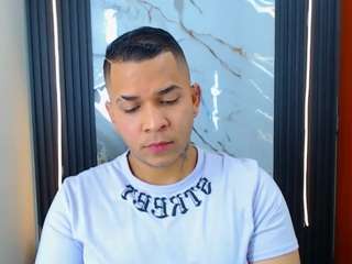 cristhian-gamboa Sex Cam Show