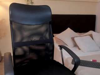miamonrroe1 live webcam show