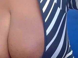 sexyboobs44dd