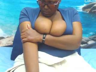 SexyBoobs44DD live webcam show