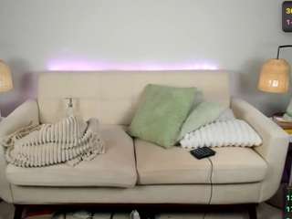 itschloelaurent Sex Cam Show