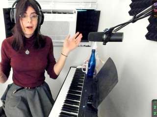 itschloelaurent Sex Cam Show
