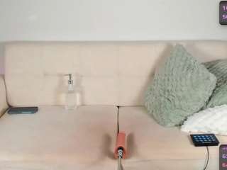 itschloelaurent live webcam show