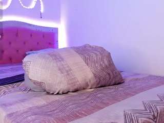 kitten-danna live cam preview