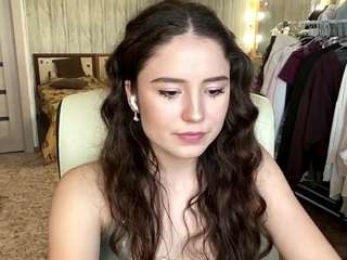 LilliamBeen live webcam show