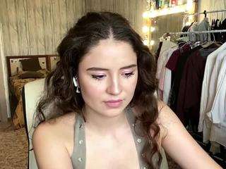 LilliamBeen live webcam show