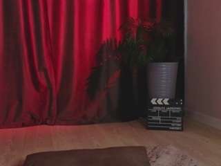 calithrah Sex Cam Show