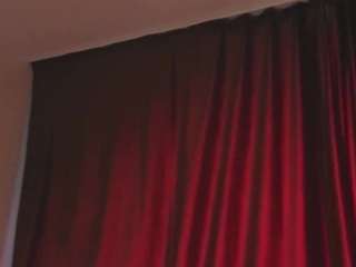Live cam show with calithrah