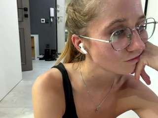DiaEbrahimi live cam preview