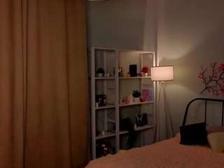 Lilly live webcam show