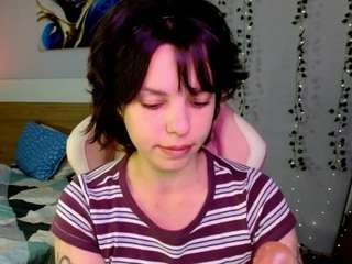 Maya-Garcia live cam preview