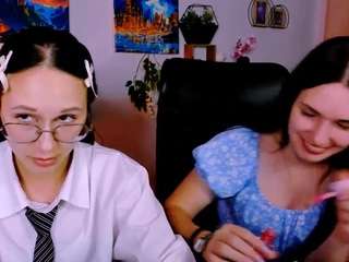 anita-wow live cam on CamSoda