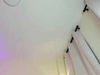 arijhonnsonn Live Webcam on CamSoda