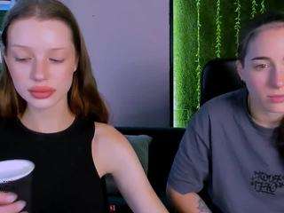 Eiris-moon's cam show statistics and live stream
