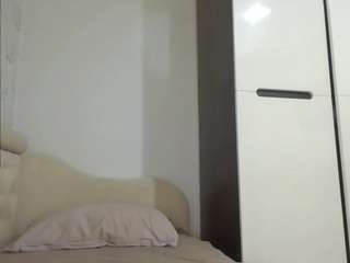 KirstinRobuck live cam preview