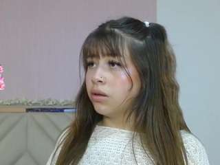 Live cam show with aiithana-tay
