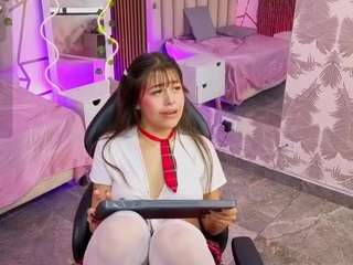 Live cam show with aiithana-tay