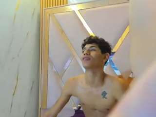amberandliamrs's live room