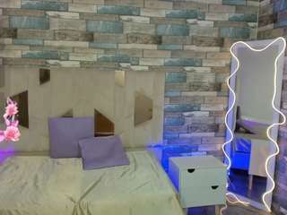 amhira-tay live webcam show