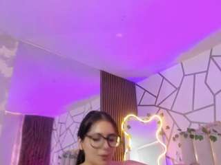 andrea-tay live webcam show