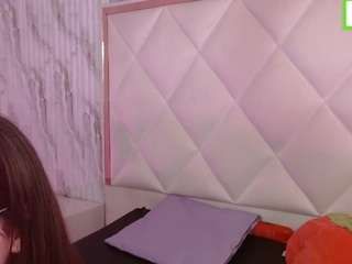 andrea-tay live cam preview