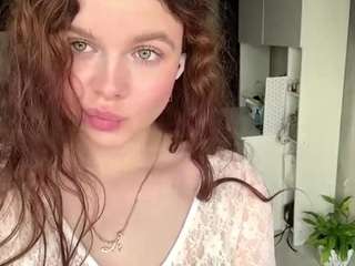 DelisaCalender live webcam show