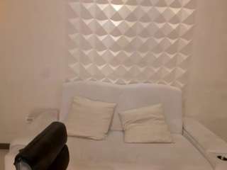 emmamonroex live webcam show
