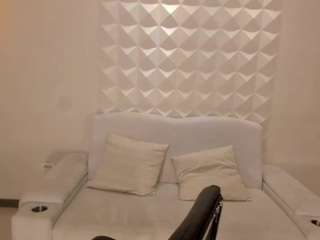 emmamonroex live webcam show