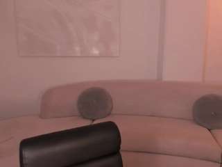 EmyLourens live webcam show
