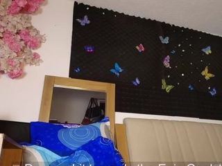 GoldenGoddess38 live cam preview