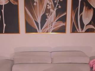 juliabanks's live room
