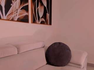 juliabanks's live room