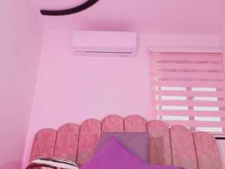 malaia-thompson Live Webcam on CamSoda