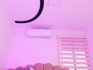 malaia-thompson live cam