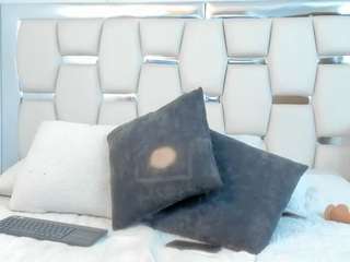 molycoper live webcam show