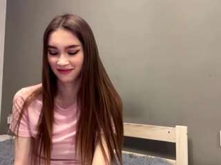 nellesouvannakhily live webcam show