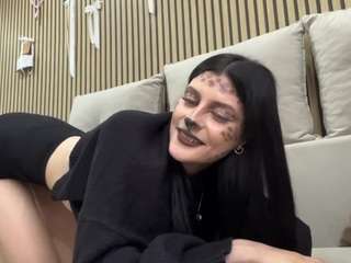 assuntatuccillo Live Webcam on CamSoda