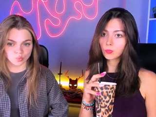 Hanna-kiss3's cam show statistics and live stream