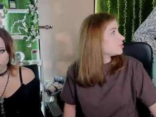 hanna-kiss3 live webcam show