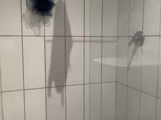 Hotmelelo's cam show statistics and live stream