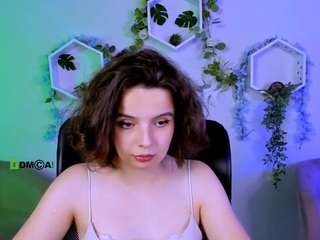 leila-moon1