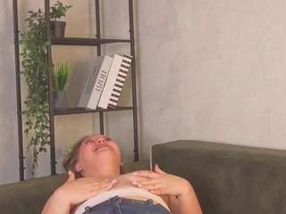 missbadtiming live webcam show