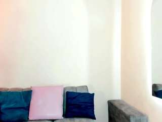 nickybigboobs live webcam show