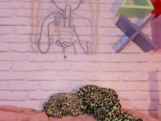 alma-rivers live webcam show