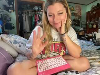 BittyBrat333