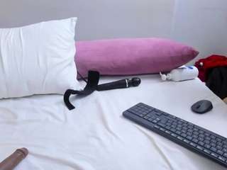 Megansaaenz live webcam show