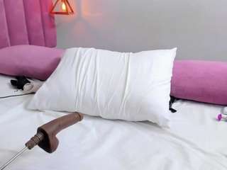 Megansaaenz live webcam show