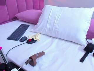 Megansaaenz live cam preview